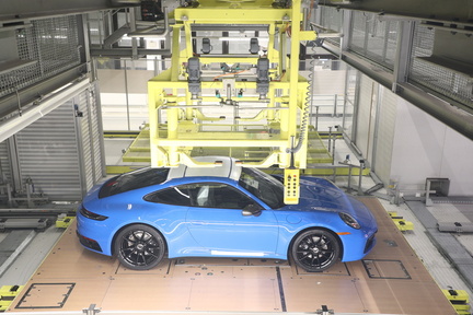 911 Carrera T 911 718 elevator